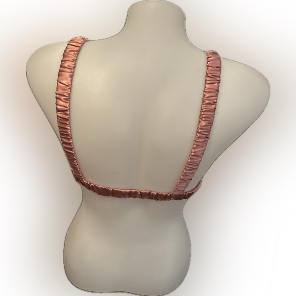 Satin bra - Picture 2 of 5